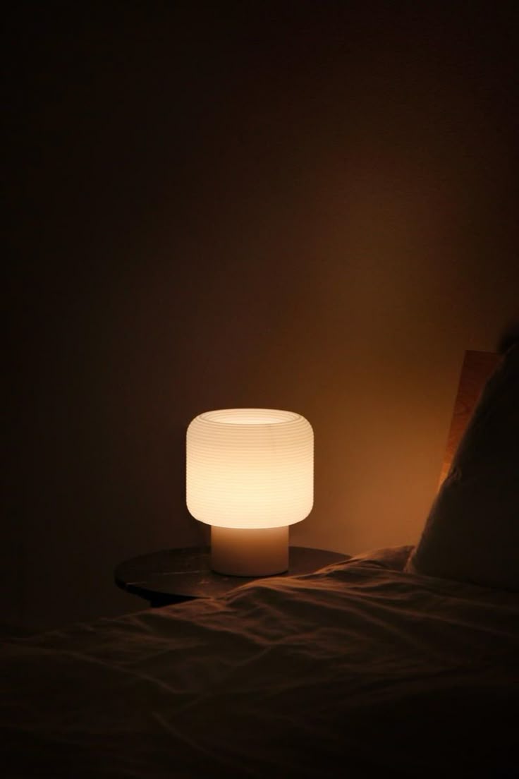 minimalist warm lamp